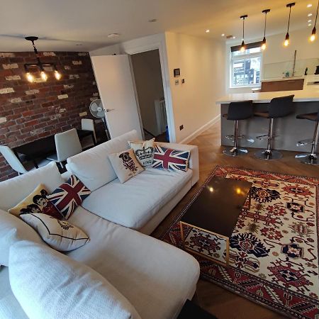 Modern 2 Bedroom Flat With Private Outdoor Terrace 伦敦 外观 照片