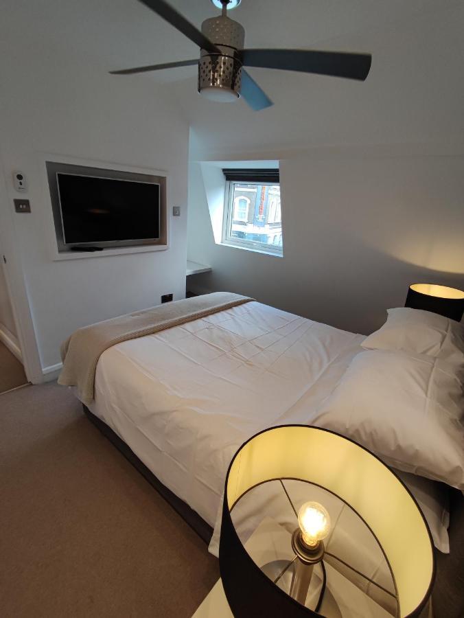 Modern 2 Bedroom Flat With Private Outdoor Terrace 伦敦 外观 照片