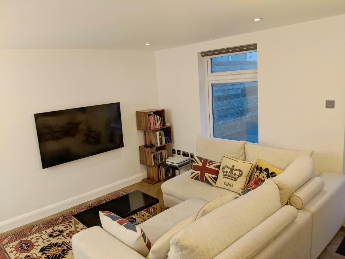 Modern 2 Bedroom Flat With Private Outdoor Terrace 伦敦 外观 照片